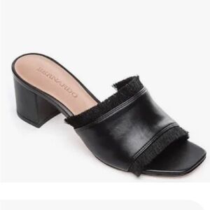 Bernardo Bryn slide leather sandals black block 2.5 in heel fridge accent 7